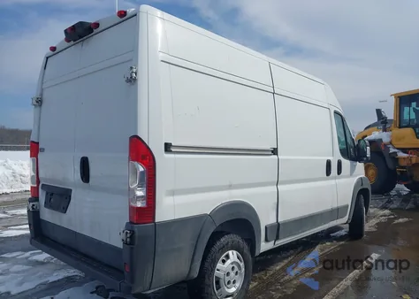 2018 Ram Promaster 2500 High Roof 136 Wb z USA, uszkodzony, nr VIN 3C6TRVCG0JE112872